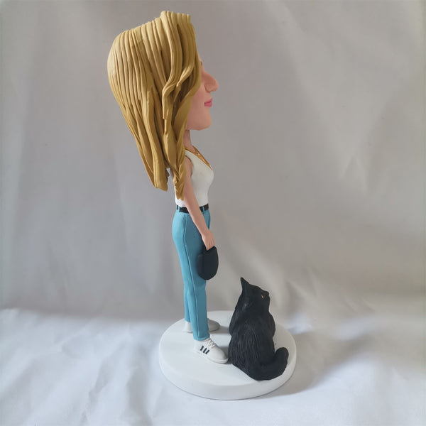 Personal custom sculptures, Christmas cake top hats, holiday gifts, customized gifts for you, custom head dolls, casual cake top hats